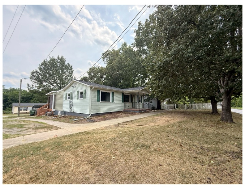 607 East Elm Street